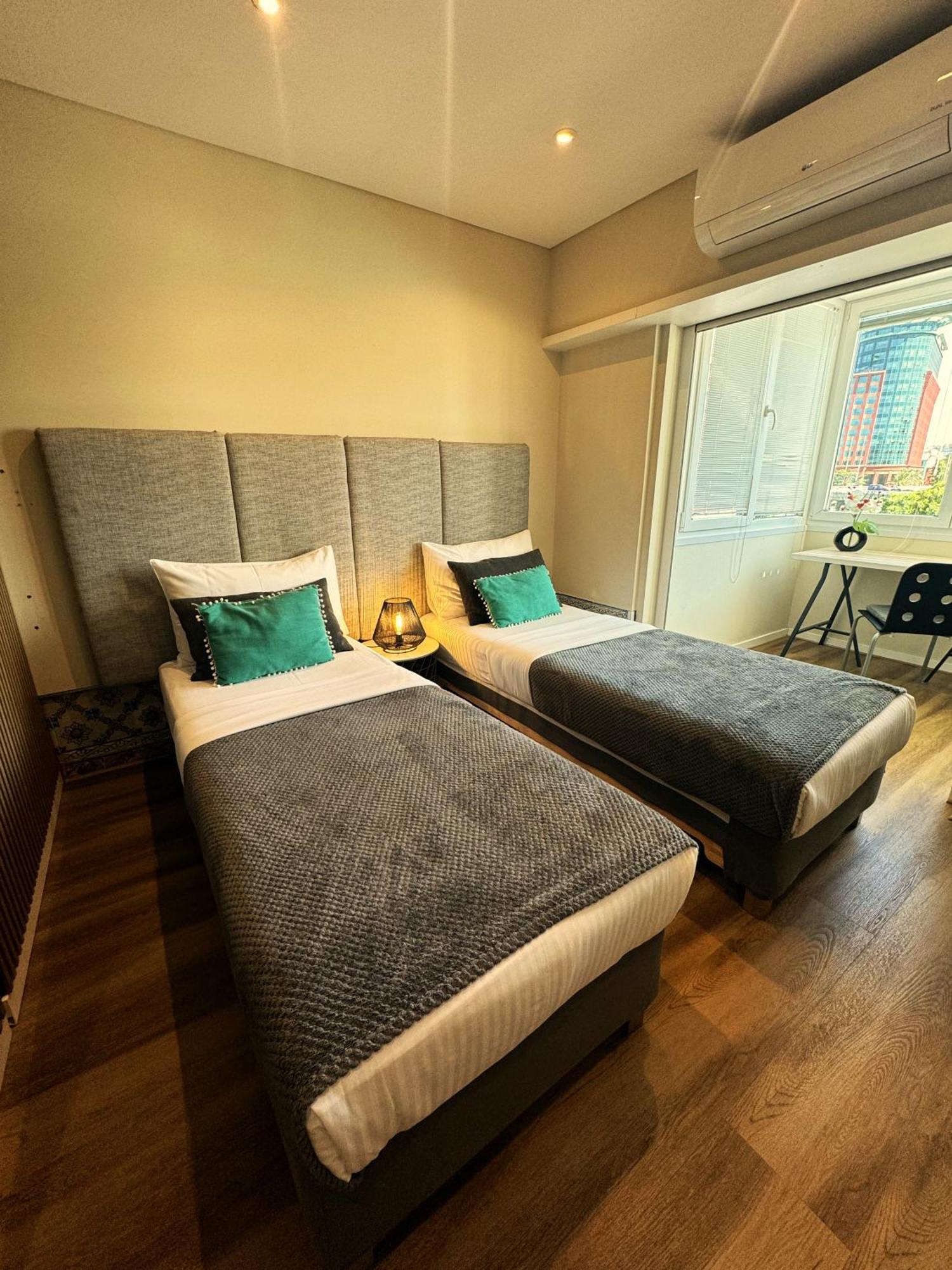 Lx Art Flats | Flat Two Hotel Lisbon Bagian luar foto